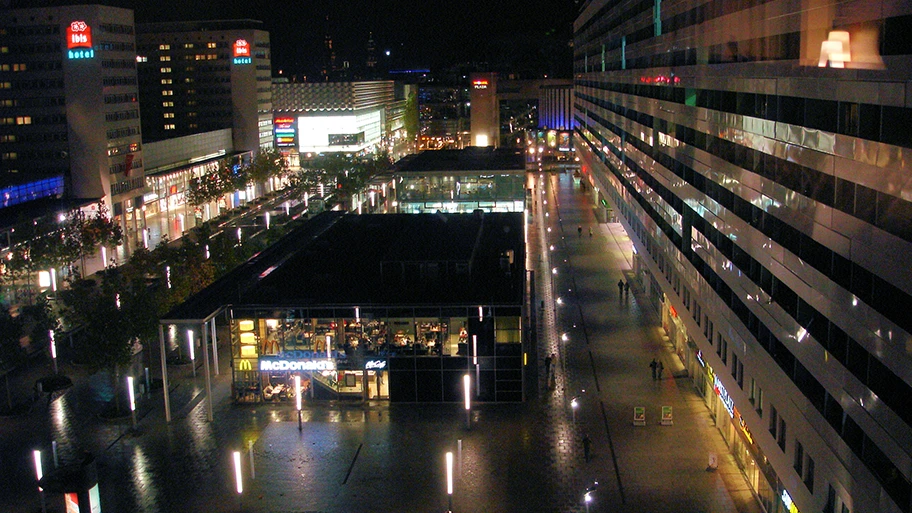 Dresden, Prager Strasse.