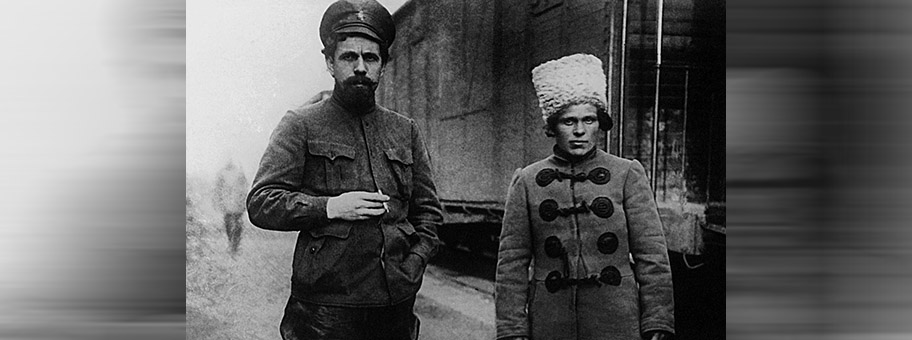 Dybenko & Nestor Makhno (rechts im Bild).