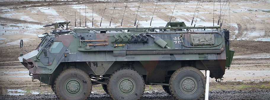Störsender 33 „Hummel“ während der Informationslehrübung 2012 des deutschen Heeres.