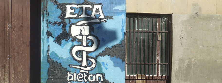 ETA Symbol in Altsasu/Alsasua (Navarra, Spanien).