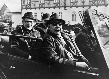 Erich Honecker und Leonid Breshnew auf einem Jagdausflug             in der DDR 1971  Bundesarchiv, Bild 183W0910327