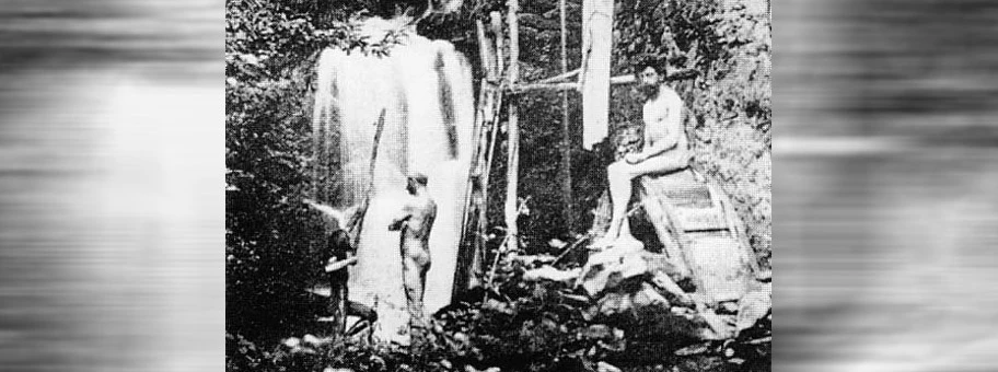 Erich Mühsam (rechts) in Monte Verità, 1904.