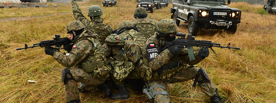 Soldaten der polnischen Militärpolizei bei einem Nato-Manöver.