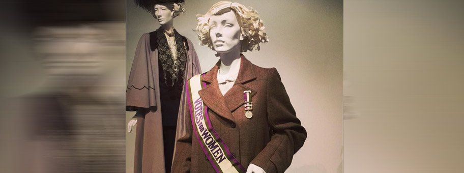Kleidung aus dem Film «Suffragette», welche Helena Bonham Carter während der ProtestSzene vor dem Parlament trug.