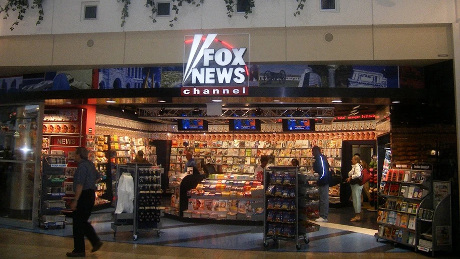 Zeitschriftenkiosk von Fox News am Minneapolis-Saint Paul International Airport.