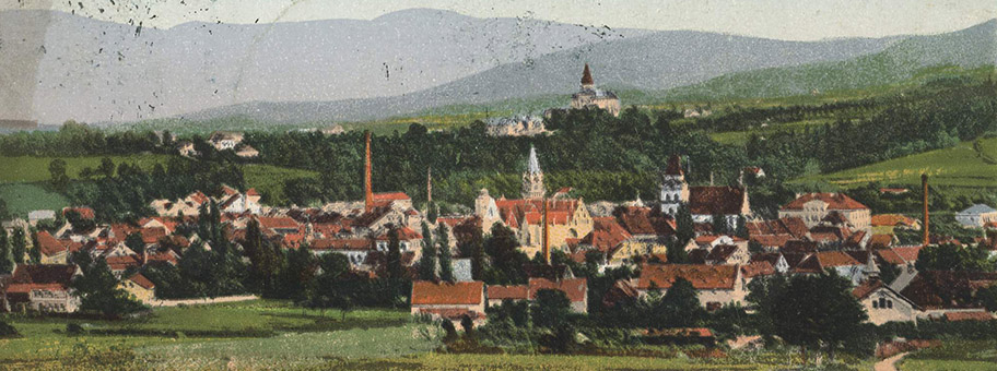 Schloss Friedland i. Böhmen (im Hintergrund) galt als Vorlage für Kafkas Roman «Das Schloss».