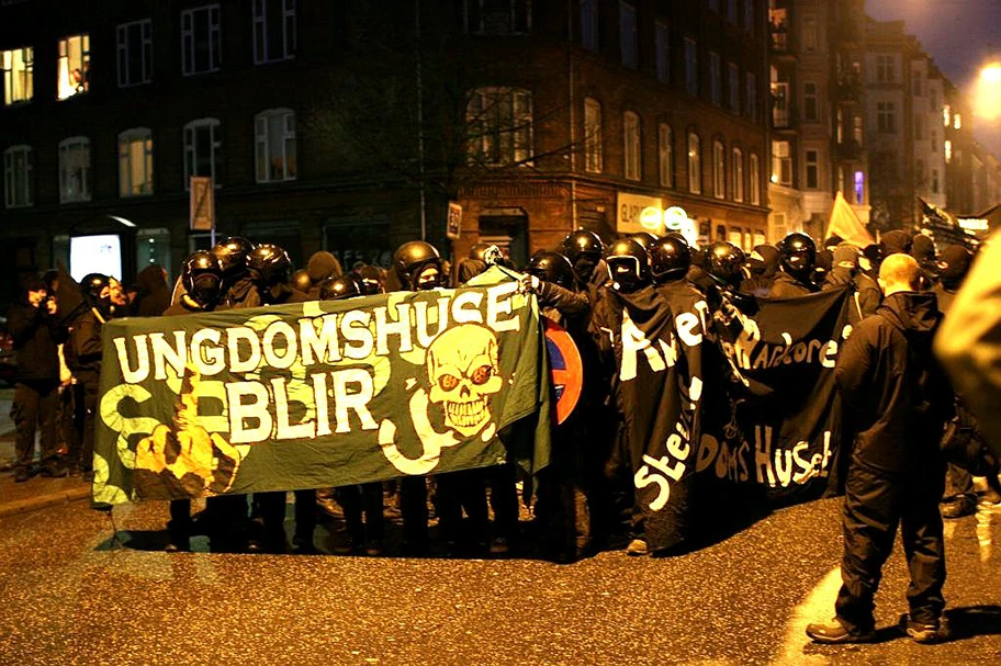 Demo in Kopenhagen für den besetzten Punk-Treffpunkt Ungdomshuset, Dezember 2006.