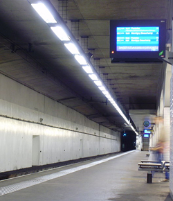 Gare_de_Saint-Ouen_02_2.jpg