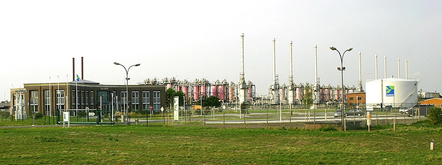 Norsea Gas Terminal (NGT) – Gasanlandestation an der Knock in Emden. Sie empfängt norwegisches Nordseegas und damit einen wesentlichen Teil des deutschen Erdgasimports.