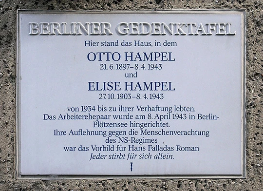 Berliner Gedenktafel, Otto Hermann Hampel, Amsterdamer Strasse 10, Berlin-Wedding, Deutschland.