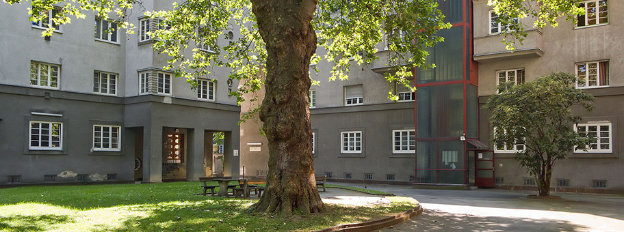 Wohnhausanlage Wohlmutstrasse 1416 in Wien Leopoldstadt, Innenhof.