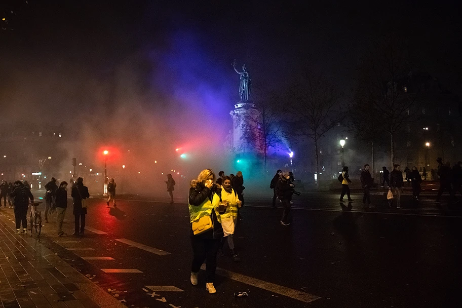 Gilets jaunes acte 4, Place de la République in Paris.