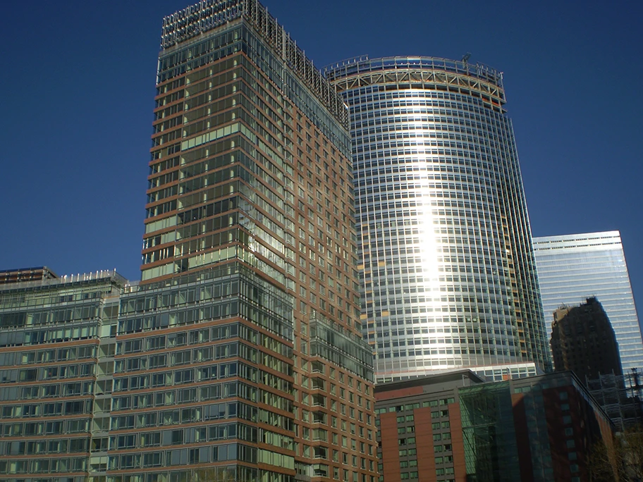 Aufnahme aus dem Battery Park von der Goldman Sachs Zentrale in New York.