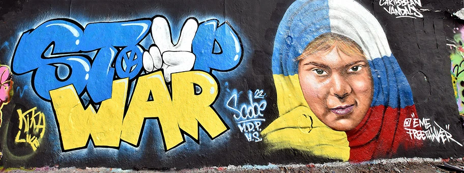 Graffiti «Stop War» von Eme FreeThinker zum Krieg Russlands in der Ukraine im Mauerpark in Berlin (10.03.2022)..