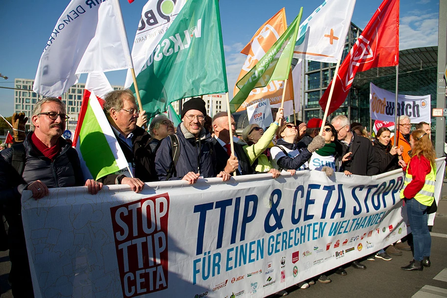 Grossdemo_gegen_TTIP_und_CETA_w.webp