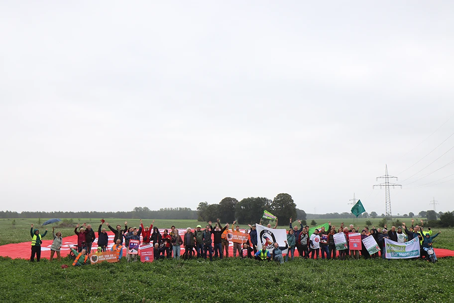 Riesenbannerkation in Lüneburg-Hagen am 1. Oktober 2023.