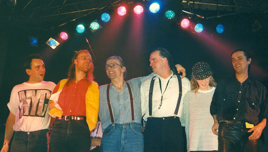 Foto der Band «Gundermann & Seilschaft». Aufgenommen im Kesselhaus der Kulturbrauerei Berlin, 1993.