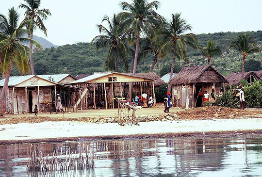 Haiti_Gonave_Island_houses_4.jpg