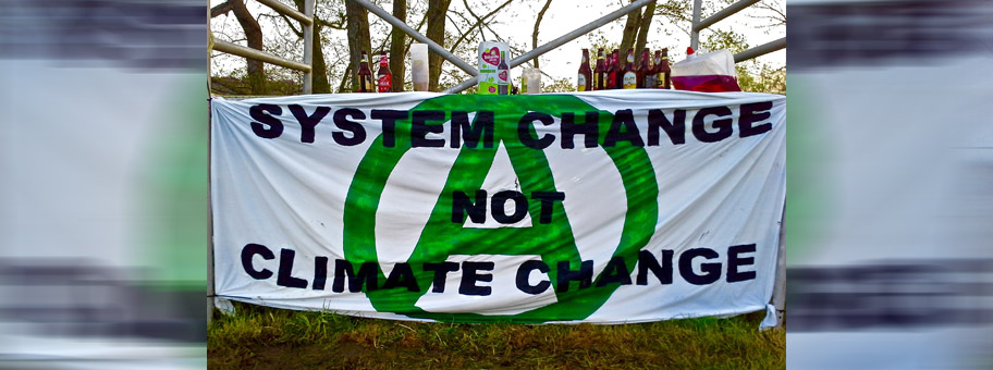 Protest-Camp und Protestaktivitäten im Hambacher Forst.