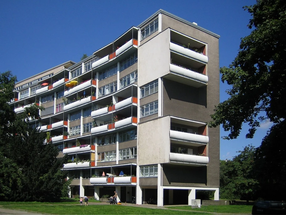 Berlin, Hansaviertel. Wohnhaus (Walter-Gropius-Haus), Architekt: Walter Gropius.