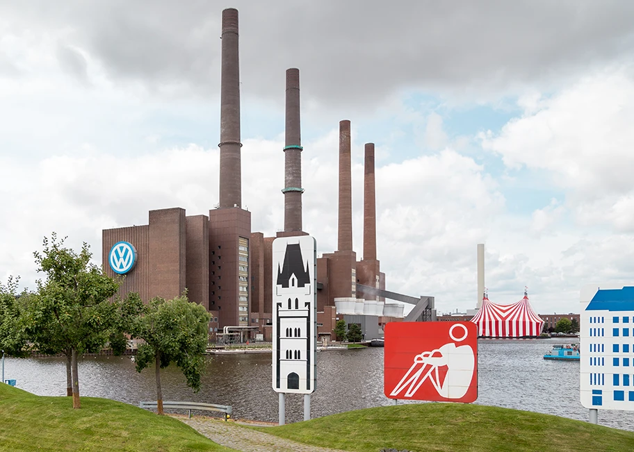 Heizkraftwerk Wolfsburg Nord und Zirkus bei VW.