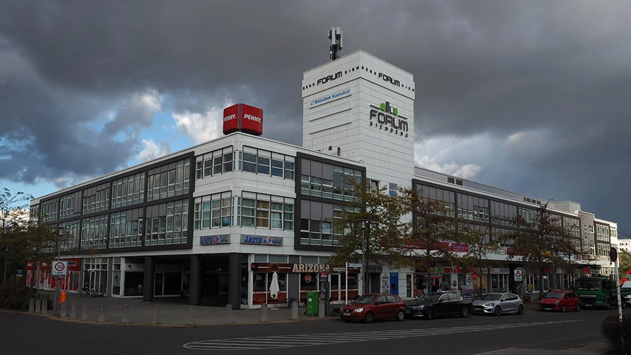 Hellersdorfer Corso in Berlin Marzahn.