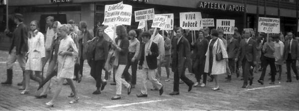Demonstration in Helsinki gegen den sowjetischen Einmarsch in Prag, August 1968.