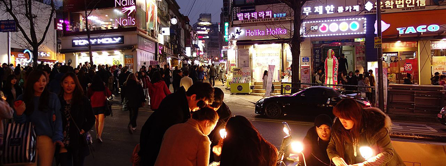 Hongdae Party District in Seoul, Südkorea.
