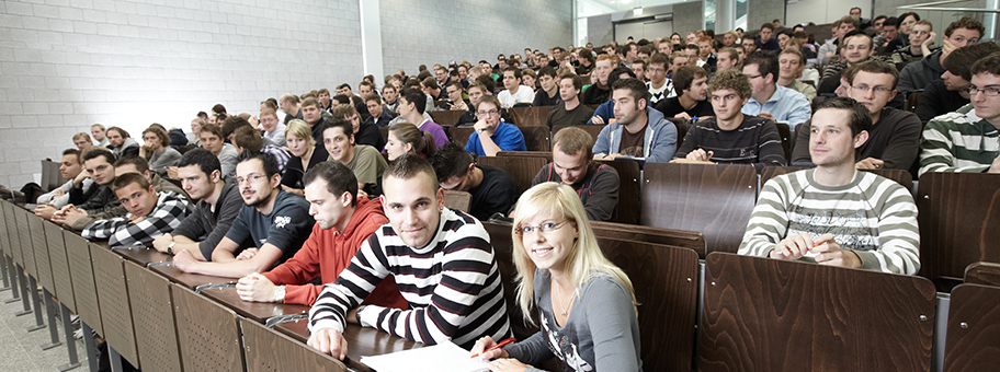 Hörsaal am RheinMoselCampus.