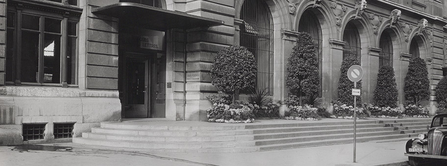 Die Nordfassade des Hôtel des Postes in Lausanne, Juli 1937.