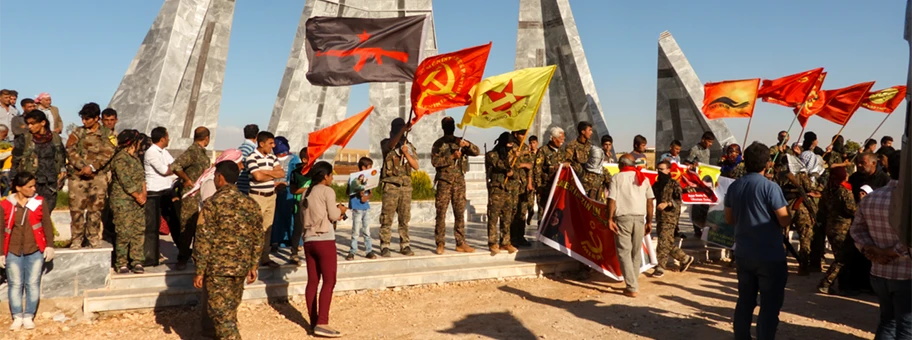Mitglieder des International Freedom Battalion (IFB) in in Kobanê, Rojava.