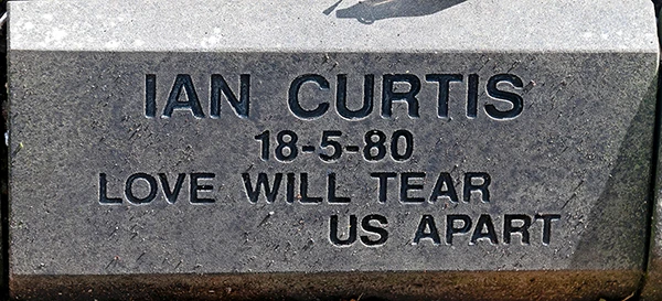 Grabstein von Ian Curtis.