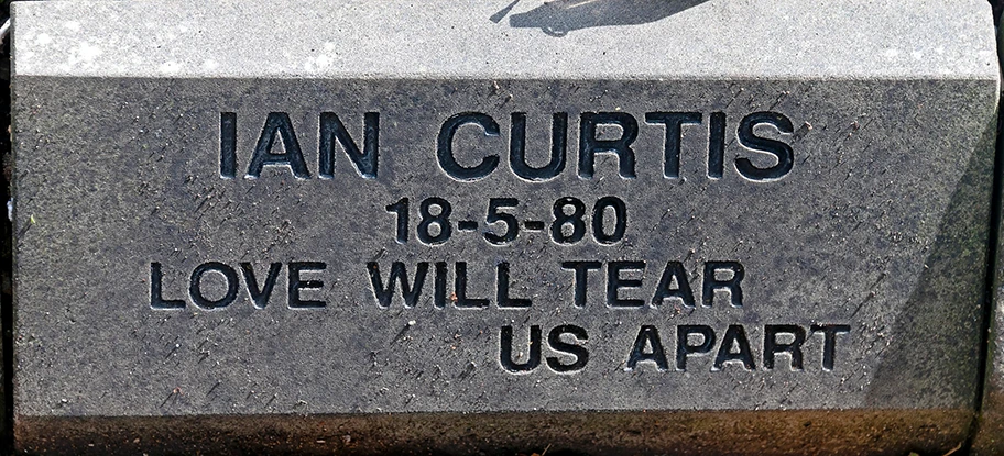 Grabstein von Ian Curtis.