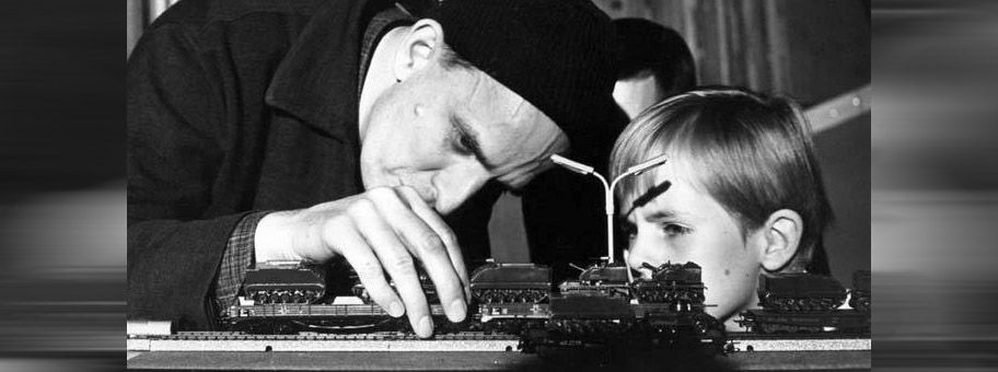 Der schwedische Meisterregisseur Ingmar Bergman wärend den Dreharbeiten zum Film «Das Schweigen», 1963.