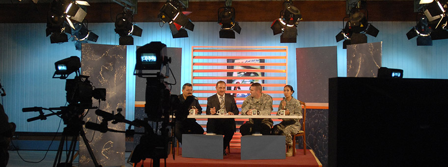 US-Soldaten im irakischen Fernsehen, Kirkuk 2008.
