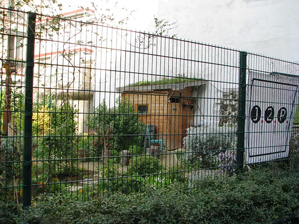 Gemeinschaftsgarten in der rue Petit (19. Bezirk), Paris, Frankreich.