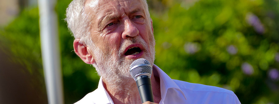 Der Parteivorsitzende der Labour Partei Jeremy Corbyn bei einer Rede in Hayfield, Juli 2018.