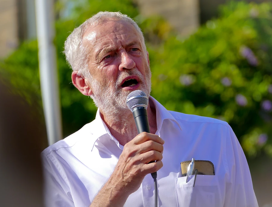 Der Parteivorsitzende der Labour Partei Jeremy Corbyn bei einer Rede in Hayfield, Juli 2018.