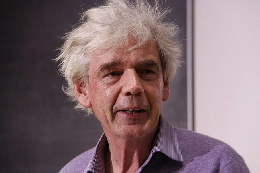 John Holloway, irisch-mexikanischer Politikwissenschaftler bei Luxemburg Lecture 7.12.2011, Berlin, zum Thema «Kapitalismus aufbrechen».