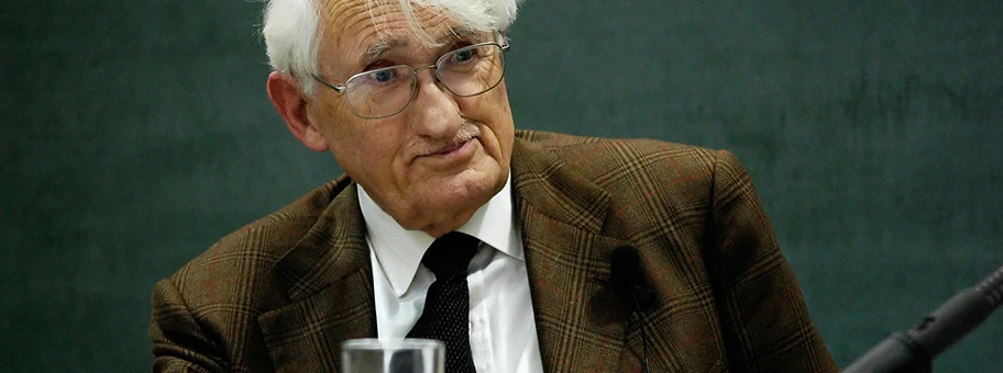 Jürgen Habermas bei einer Diskussion in der Hochschule für Philosophie München.