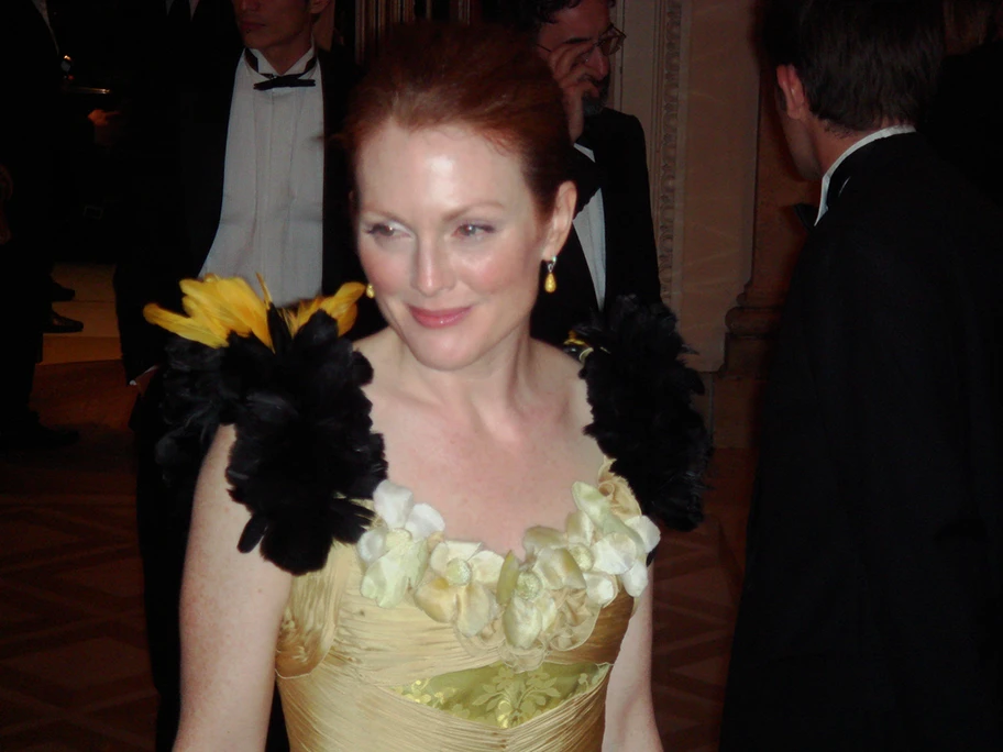 Julianne Moore spielt im Film die Rolle von Linda Partridge.