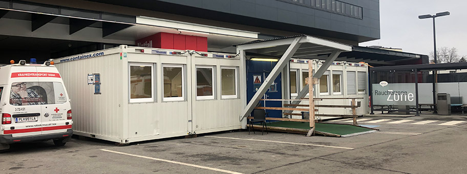 Der adaptierte Zugang mit Vortriagierung zur Notfallambulanz des Universitätsklinikums St. Pölten, Dezember 2020.