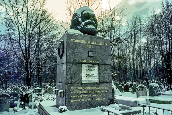 Das Grab von Karl Marx auf dem Highgate Friedhof in London, England.