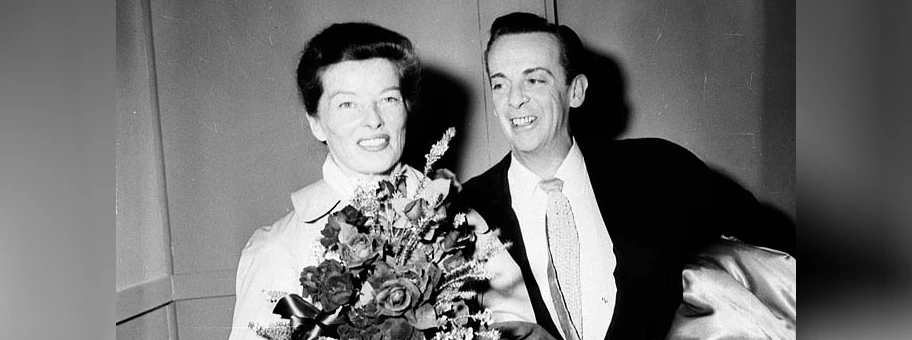 Katharine Hepburn am Kingsford Flughafen in Sydney, 1955.