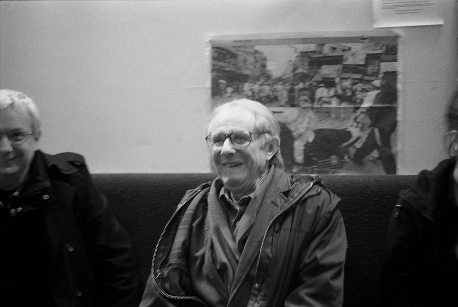 Der britische Filmregisseur Ken Loach an der Glasgow Universität während der Hetherington House Occupation, März 2011.