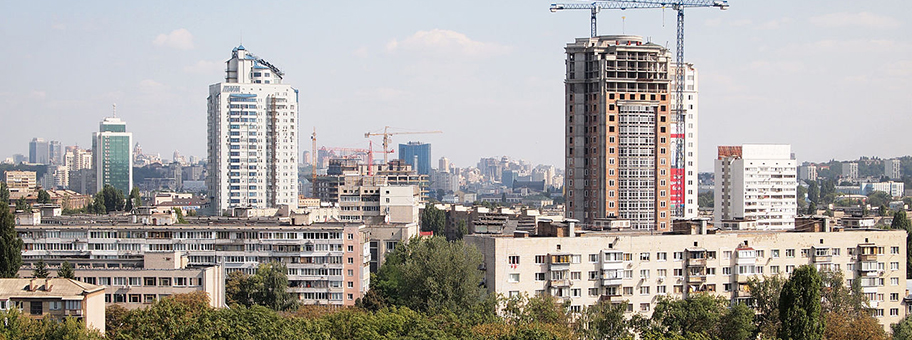 Sicht auf Kiev von dem Riesenrad beim Zoo.