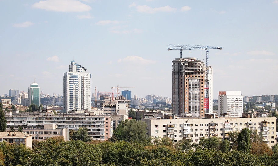 Sicht auf Kiev von dem Riesenrad beim Zoo.