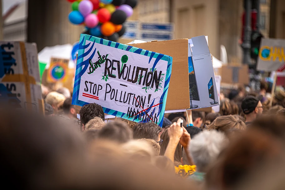 Klimastreik - AllefürsKlima in Berlin.