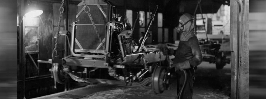 Arbeiter in der Montagehalle der Ford-Werke Köln, 1948.