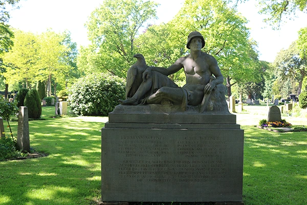 Kriegergrab Riensberg auf einem Friedhof in Bremen.